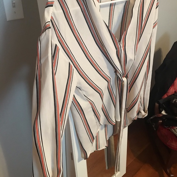 Flow Top - Picture 2 of 3